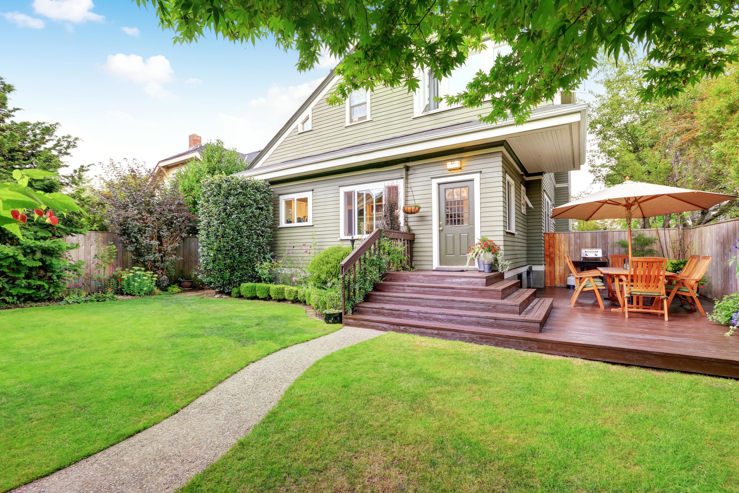 Landscape design materials, planting plans and garden planning details